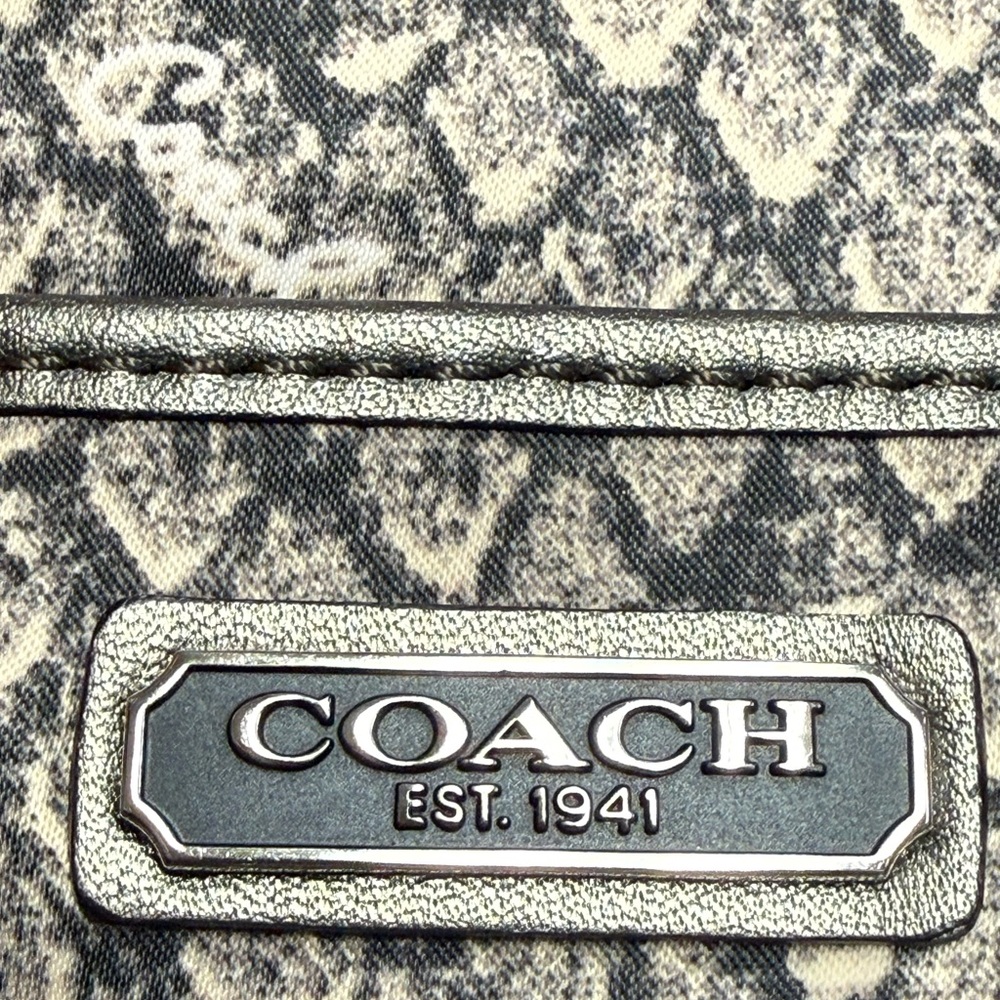 Coach Getaway Snake Print File Nylon Silver Textured Crossbody Bag - EUC - Picture 5 of 10